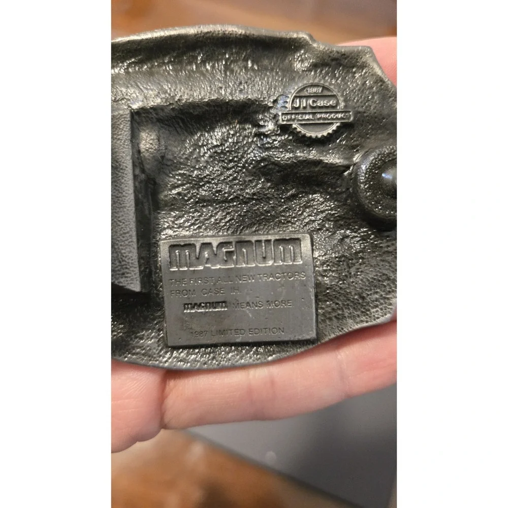 1987 CASE IH Magnum 7100 Series Pewter Belt Buckle LIMITED EDITION Tractor